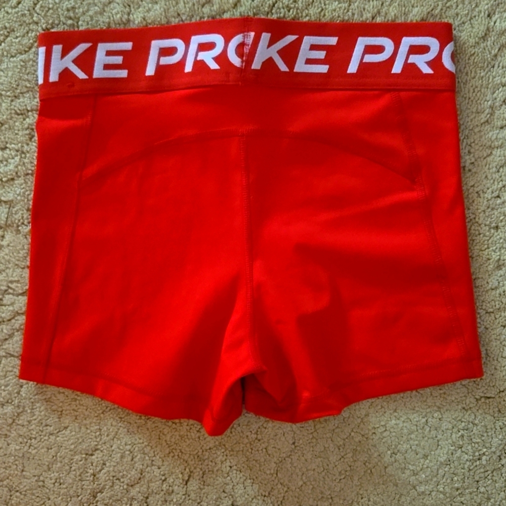 Nike Pro Shorts - Picture 4 of 4
